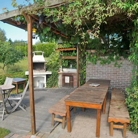 Feriehus Family In Stunning Setting, With Outdoor Swimming Pool And Large Garden *