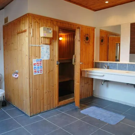 Family In Stunning Setting, With Outdoor Swimming Pool And Large Garden * Somme-Leuze
