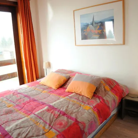Family In Stunning Setting, With Outdoor Swimming Pool And Large Garden Somme-Leuze